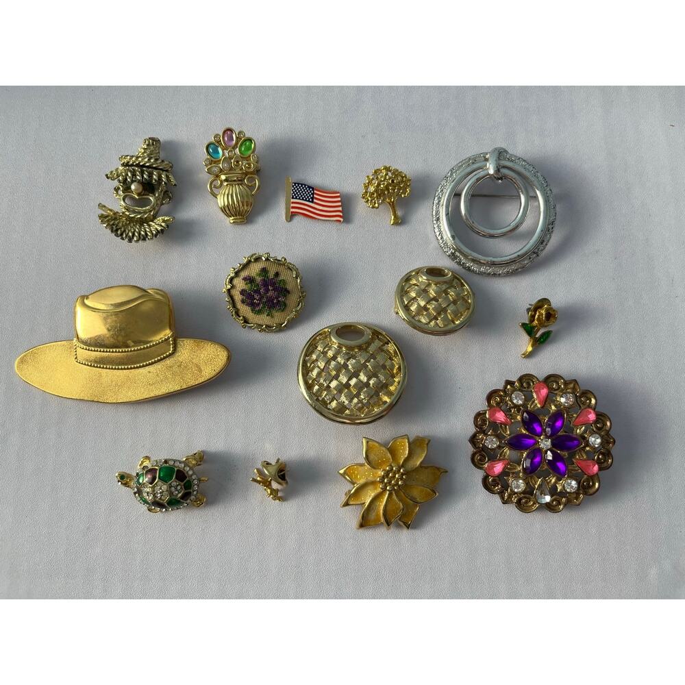 VTG Brooch Lot of 14 Brooches Pins Sarah Coventry Flaws